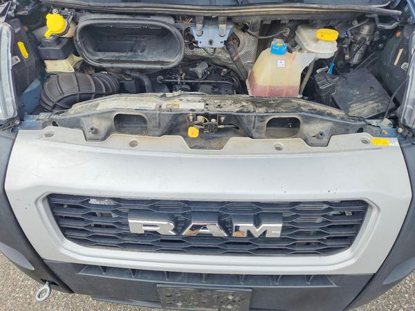2020 RAM PROMASTER 3500 VF — Engine bay