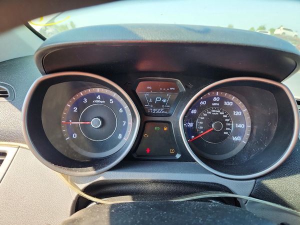 2015 HYUNDAI ELANTRA