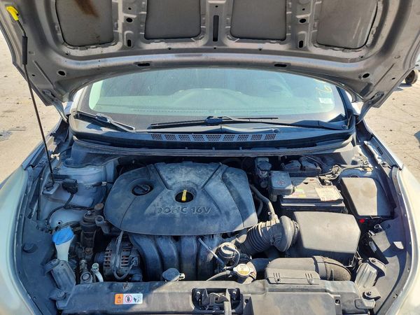 2015 HYUNDAI ELANTRA