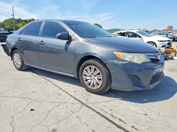 2012 TOYOTA CAMRY — Passenger 3/4