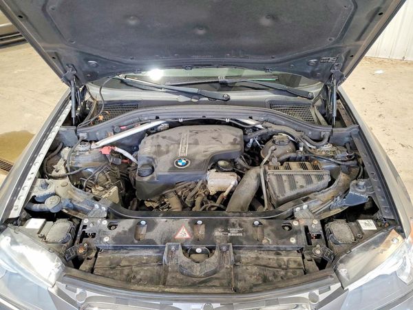 2013 BMW X3 xDrive28i — Engine bay