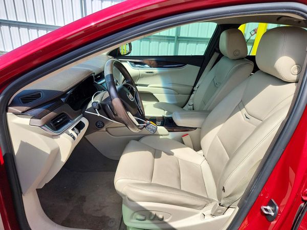 2015 CADILLAC XTS Luxury