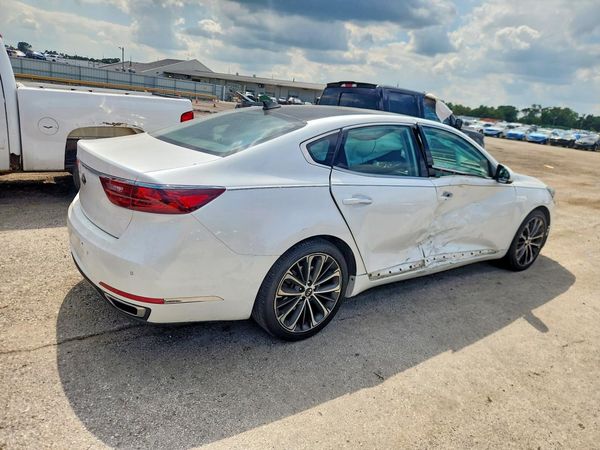 2019 KIA CADENZA