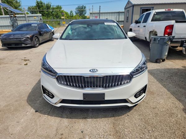 2019 KIA CADENZA