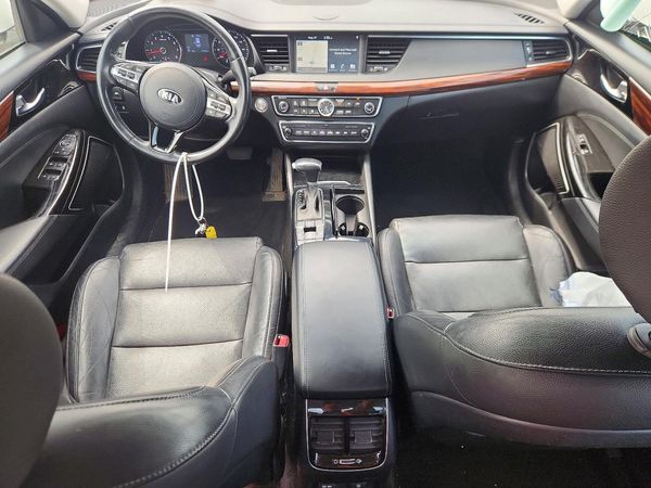 2019 KIA CADENZA
