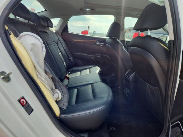 2019 KIA CADENZA