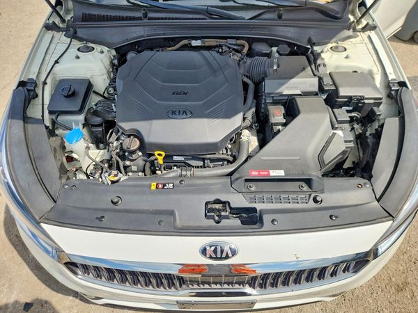2019 KIA CADENZA