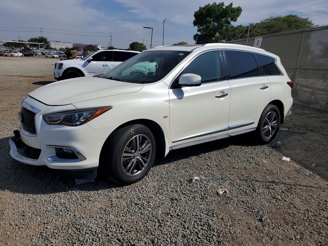 2019 INFINITI QX60 — Front 3/4