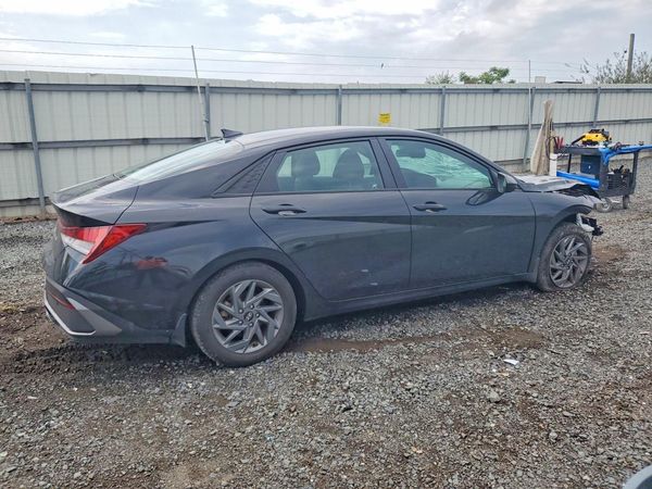 2024 HYUNDAI ELANTRA