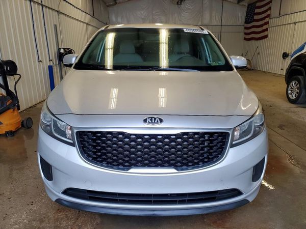 2016 KIA SEDONA LX - Middle-low