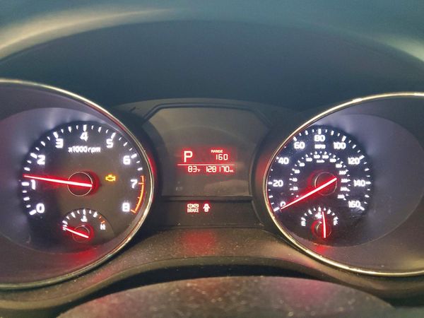 2016 KIA SEDONA LX - Middle-low