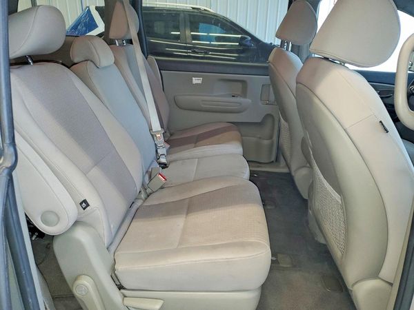 2016 KIA SEDONA LX - Middle-low
