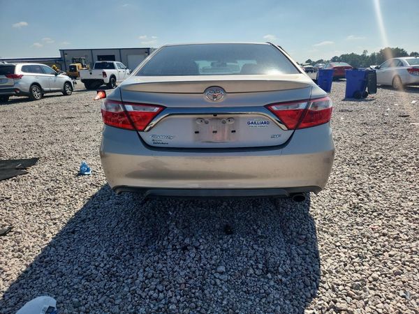2015 TOYOTA CAMRY