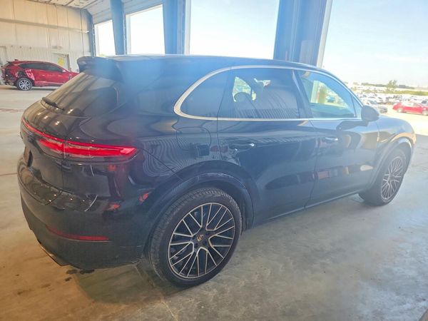 2019 PORSCHE CAYENNE