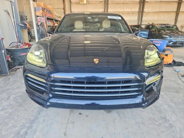 2019 PORSCHE CAYENNE