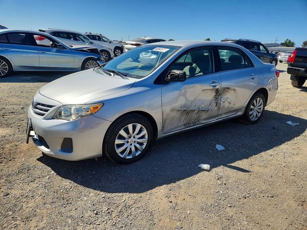 2013 TOYOTA COROLLA