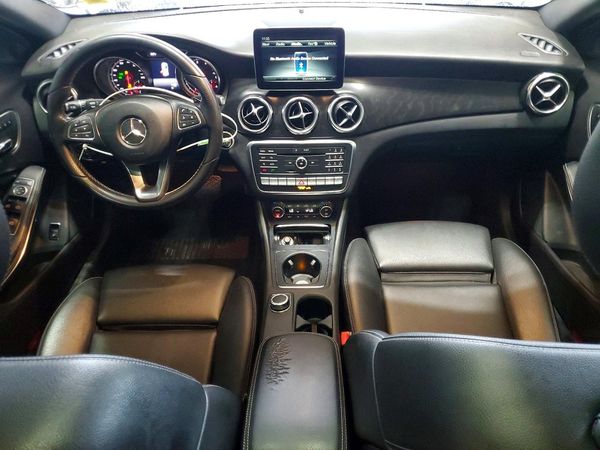 2018 MERCEDES-BENZ 250 GLA250-4M