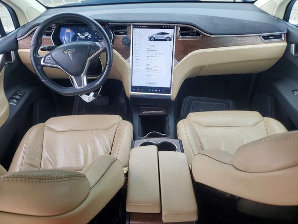 2017 TESLA MODEL X