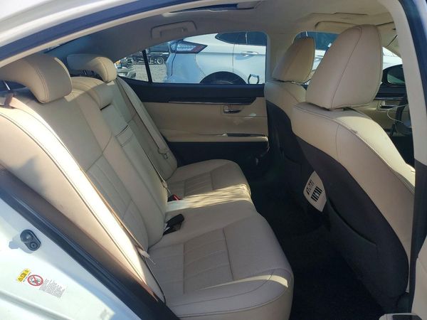 2018 LEXUS ES 350