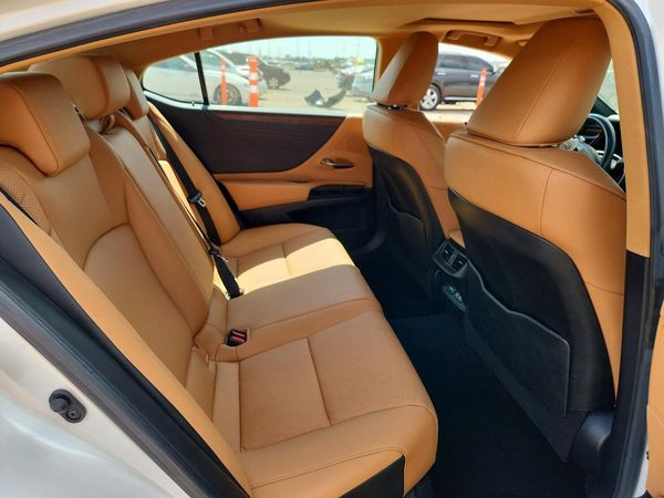 2023 LEXUS ES 350