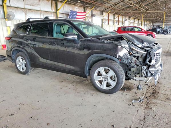 2022 TOYOTA HIGHLANDER
