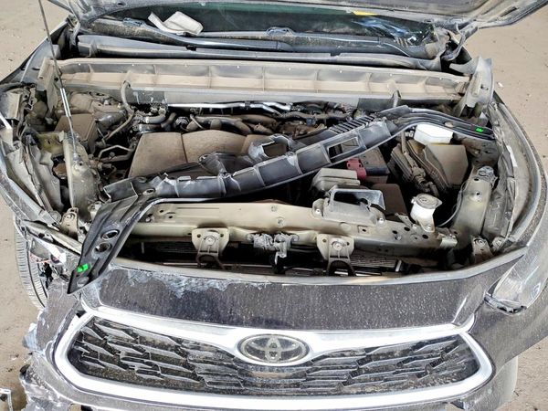2022 TOYOTA HIGHLANDER