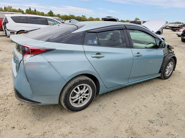 2016 TOYOTA PRIUS