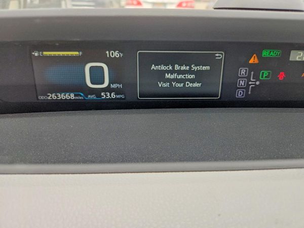 2016 TOYOTA PRIUS