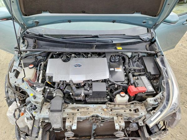 2016 TOYOTA PRIUS