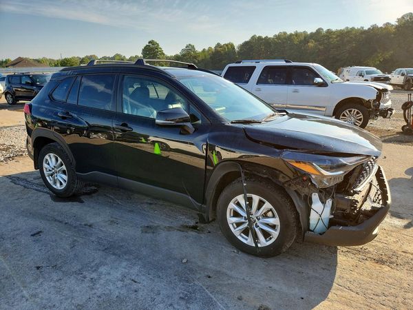 2024 TOYOTA COROLLA CROSS