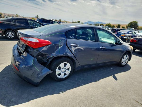 2016 KIA FORTE GL (Middle-Low Grade)