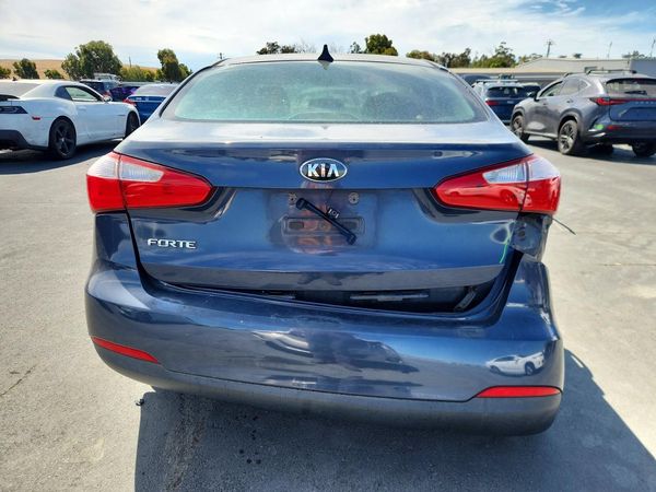2016 KIA FORTE GL (Middle-Low Grade)