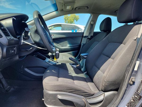 2016 KIA FORTE GL (Middle-Low Grade)