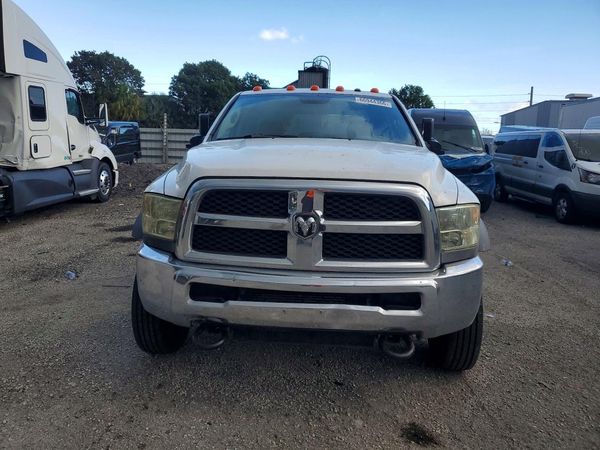 2013 RAM 5500 CREW CAB CHASSIS