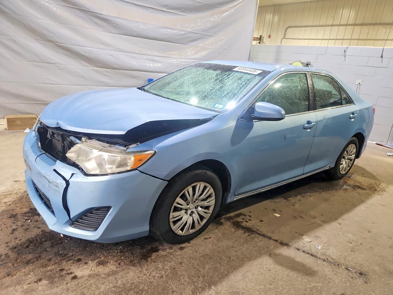 2012 TOYOTA CAMRY — Front 3/4