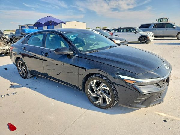 2025 HYUNDAI ELANTRA
