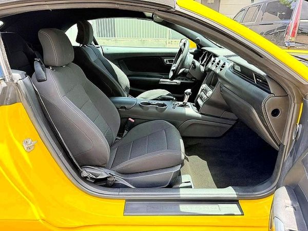 2017 FORD MUSTANG V6 Convertible
