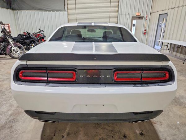 2019 DODGE CHALLENGER SXT