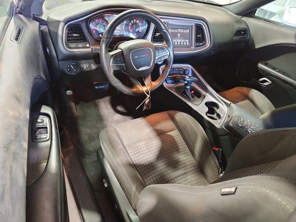 2019 DODGE CHALLENGER SXT