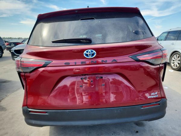2022 TOYOTA SIENNA