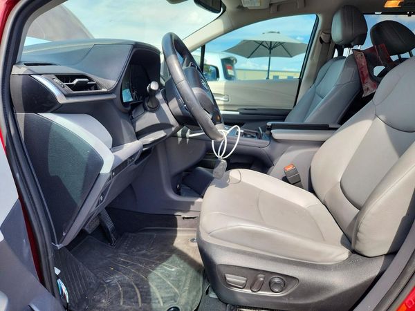 2022 TOYOTA SIENNA