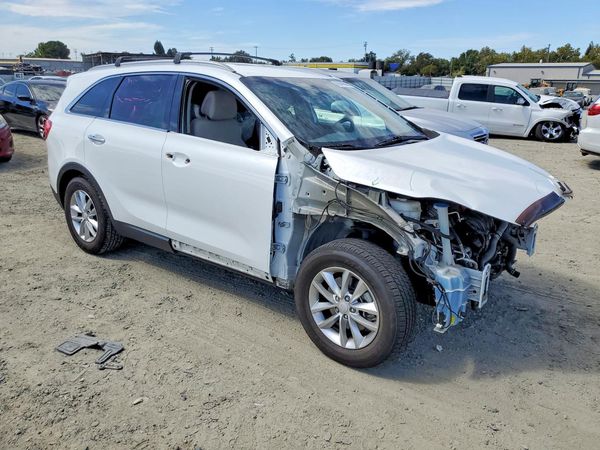 2016 KIA SORENTO L / LX