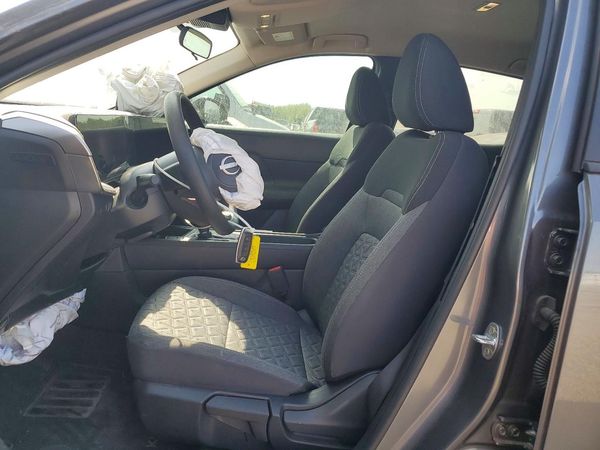 2026 NISSAN KICKS