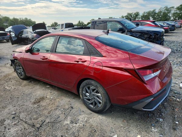 2024 HYUNDAI ELANTRA