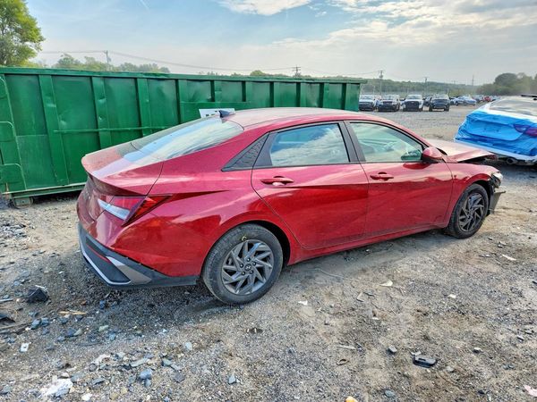 2024 HYUNDAI ELANTRA