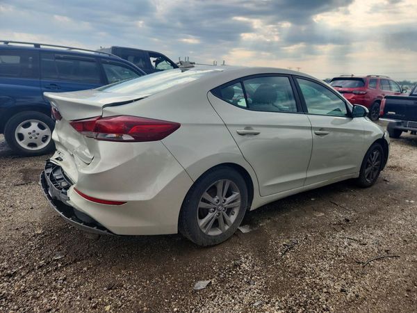 2017 HYUNDAI ELANTRA