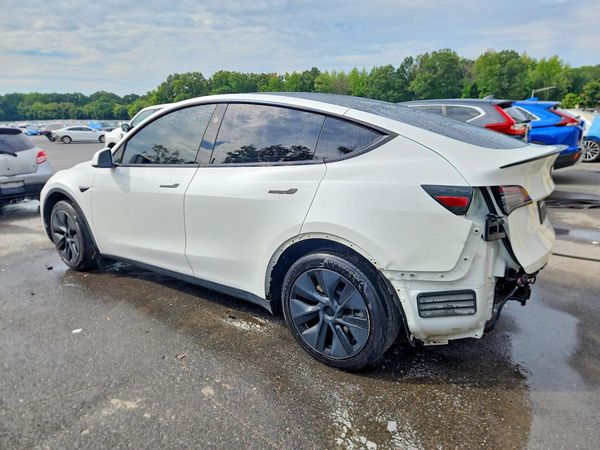 2025 TESLA MODEL Y