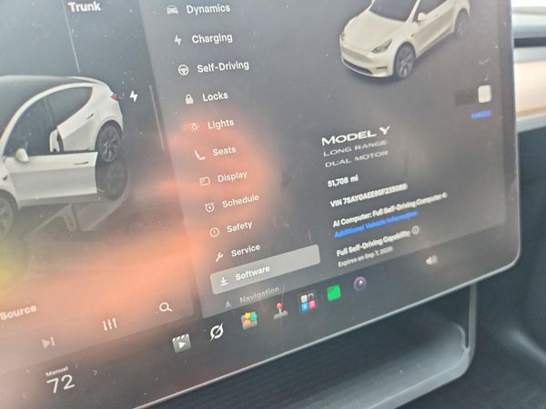 2025 TESLA MODEL Y