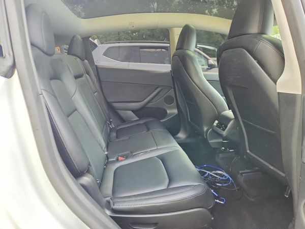 2025 TESLA MODEL Y