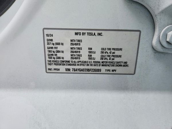 2025 TESLA MODEL Y